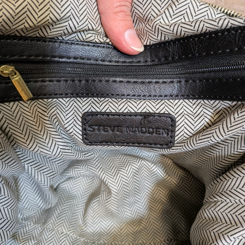 Steve Madden Shoulder Bag, EUC! - Picture 9 of 12